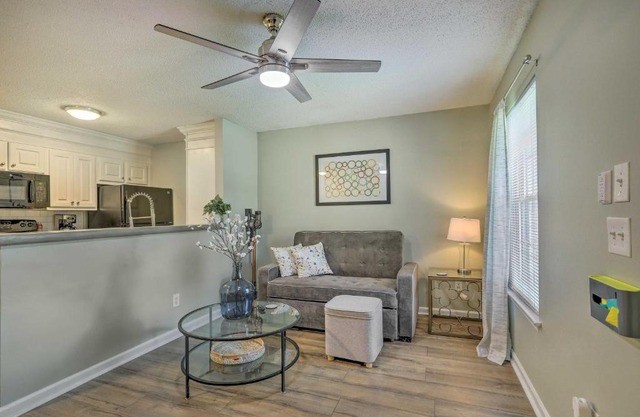 Auburn Condo with 2 Pools Less Than 2 Mi to University!