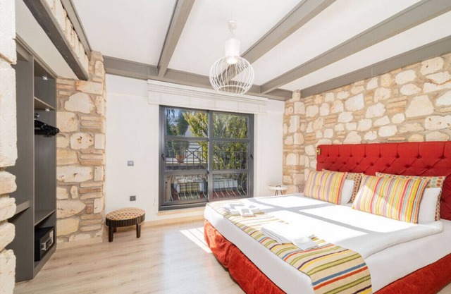 Authentic Flat with Garden 5 min to Beach