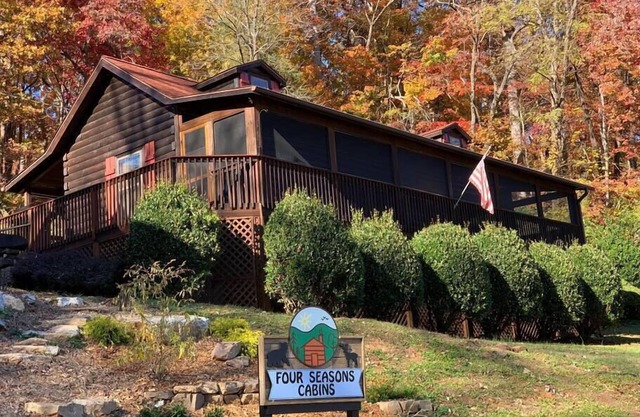 Autumn Splendor Cabin walk Chimney Rock/Lake Lure