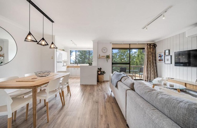 Avalanche 3 - 3BR Apartment l Central Location l Balcony l WiFi