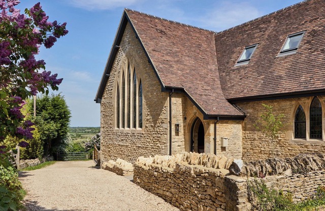 Award Winning Luxury Cotswolds Retreat nr Estelle Manor. Wheelchair friendly.