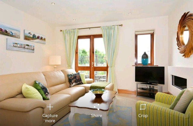 Awesome 3-bedroom riverside Cathedral view in City Centre