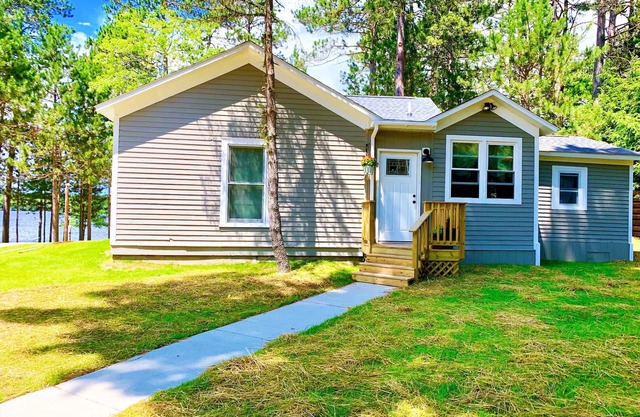 Awesome 4bdrm 2 bath Lake house-Eagle River Chain- Catfish Lake