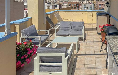 Awesome Apartment In Santa Pola