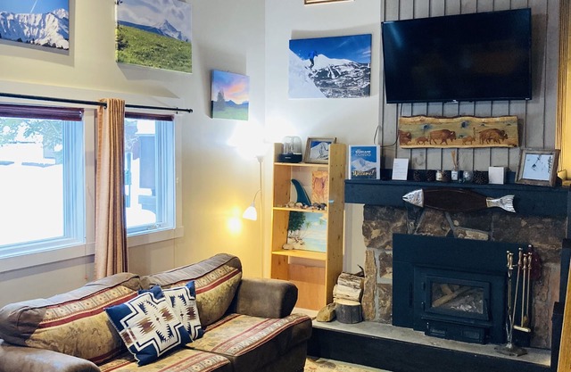 Awesome Big Sky Meadow 1BD,1BTH+loft condo Inquire for weekly, monthly rates
