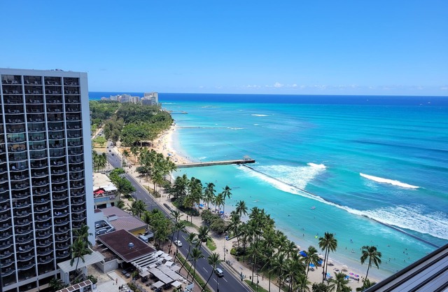 Awesome hi-rise ocean view, On-Beach, Lanai, Salt Pool, Sauna, Spa, Gym, Parking