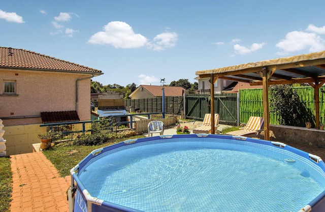 Awesome home in Flacheres