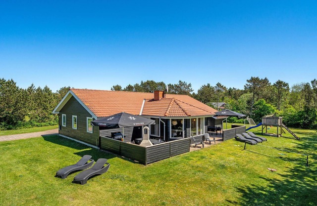 Awesome home in Løgstør with sauna