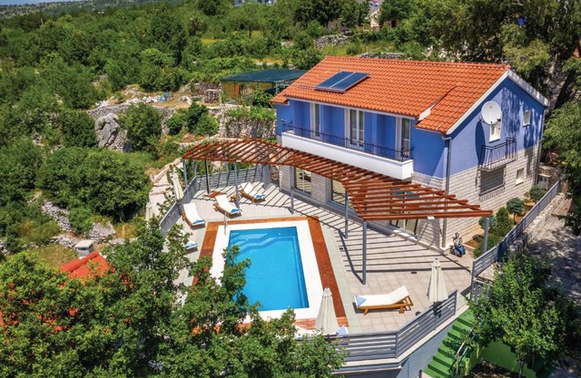 Awesome home in Lovrec with 3 Bedrooms, WiFi and Heated swimming pool