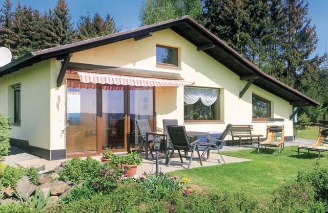 Awesome home in Mehltheuer