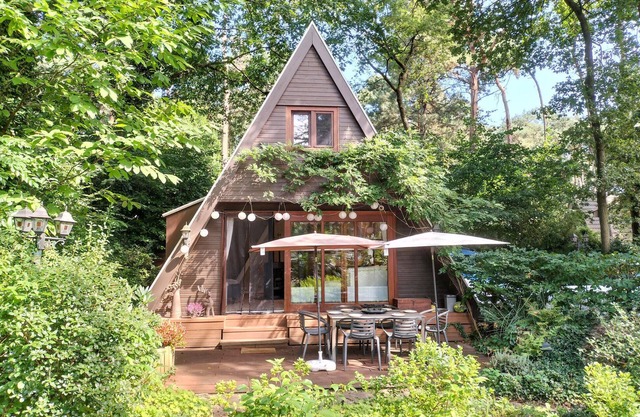 Awesome home in Rekem-Lanaken with WiFi
