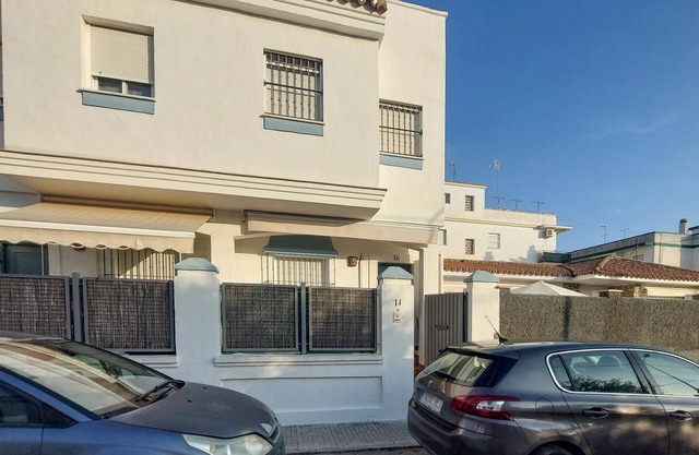 Awesome home in Rota with WiFi