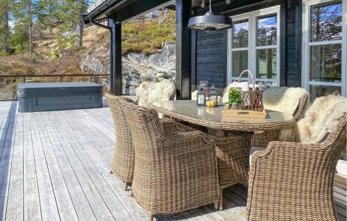 Awesome Home In Stryn