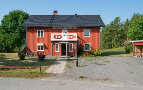 Awesome Home In Valdemarsvik With Wifi