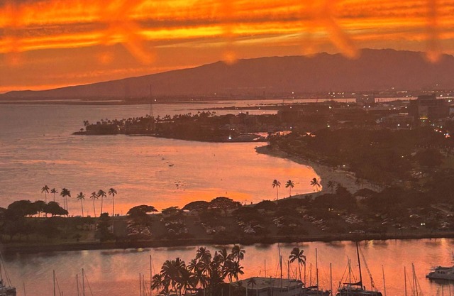 Awesome ocean and harbor Views and luxury living in luxury building in Waikiki