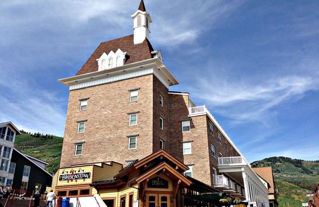 Awesome Ski in/Out, K, 2q,Resort Plaza Pool Hotub Sleeps 6