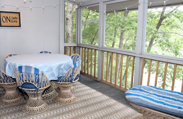 Awesome Waterfront Townhome on Lake DeSoto
