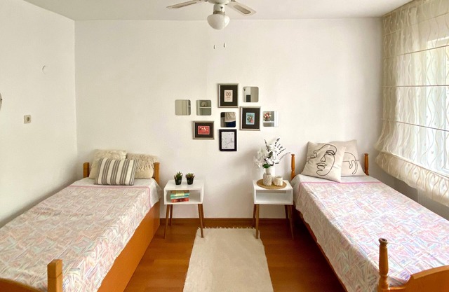 Aydinoglu Suites-NO Air Condition BUT Ceiling Fans n-4 Rooms- Central Heating