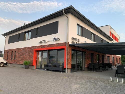Ayhan Hotel