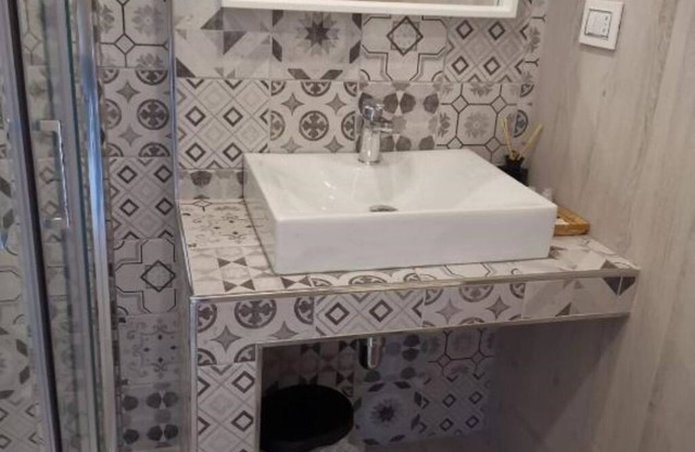 B&B Anastasia: Single Room with Private Bathroom