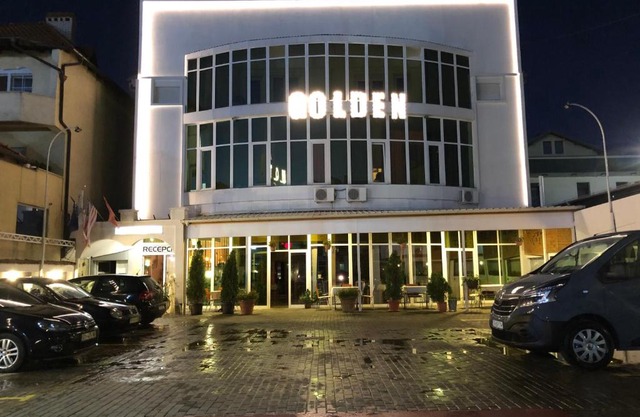 B&B GOLDEN Hotel
