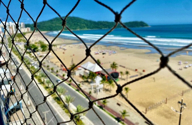 B082 - Luxo à Beira-Mar | 3 Suítes c/Vista | Wi-Fi