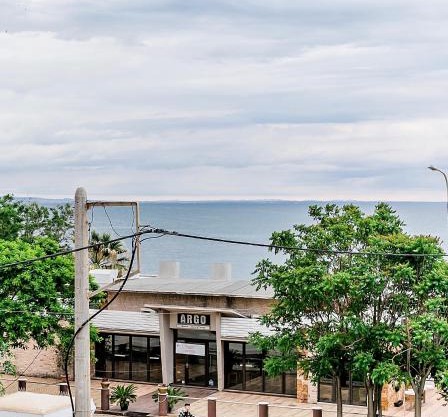 B12 new & modern seafront apartment