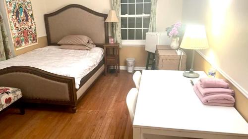 B4 A private room in Naperville downtown with desk and Wi-Fi near everything