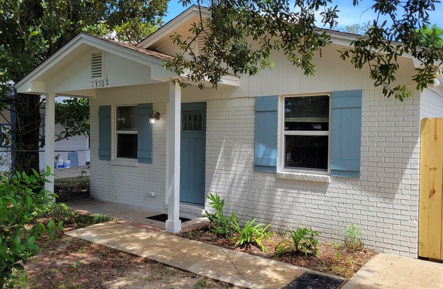 Baars Cottage in East Hill 3Br/1Ba
