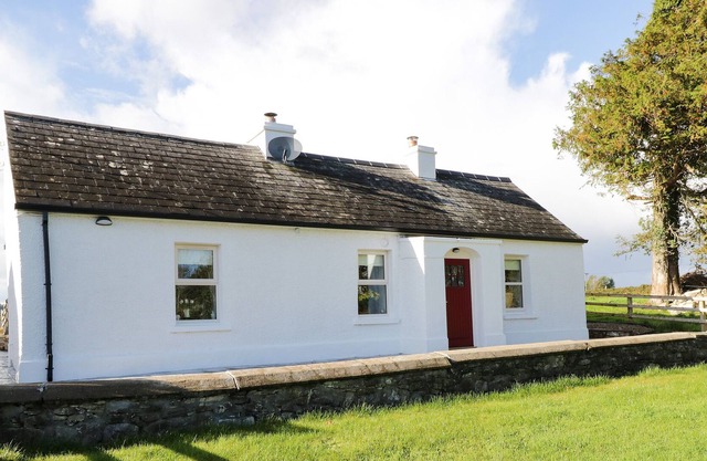 BAB'S COTTAGE, family friendly in Leitrim, County Leitrim
