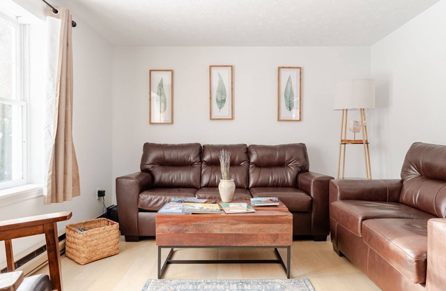 Back Cove Retreat-FREE Parking 5 min to Old Port!