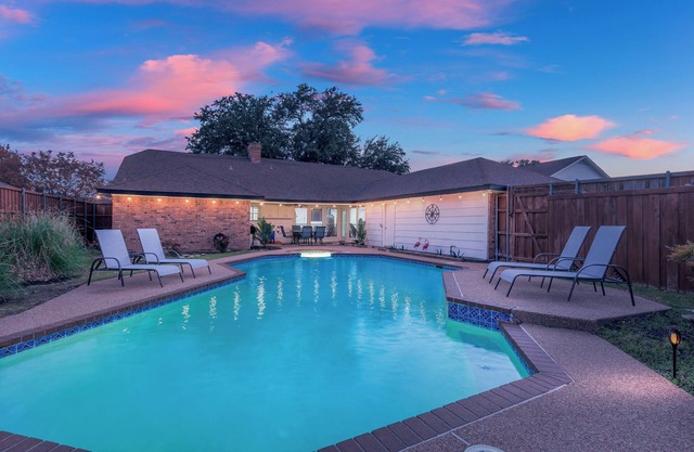 Backyard Oasis w/Pool + Spa and Huge Game Room