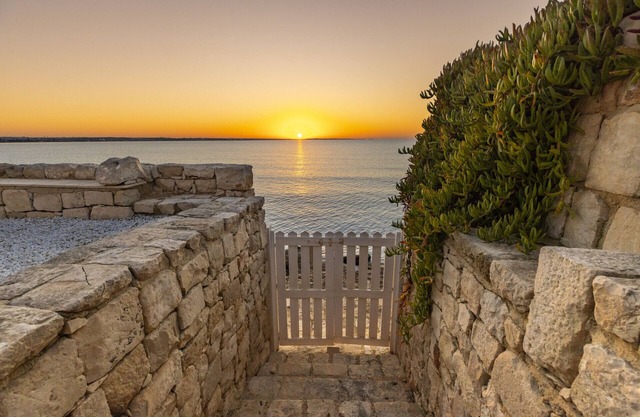 BAIA L'AURA accesso diretto al mare