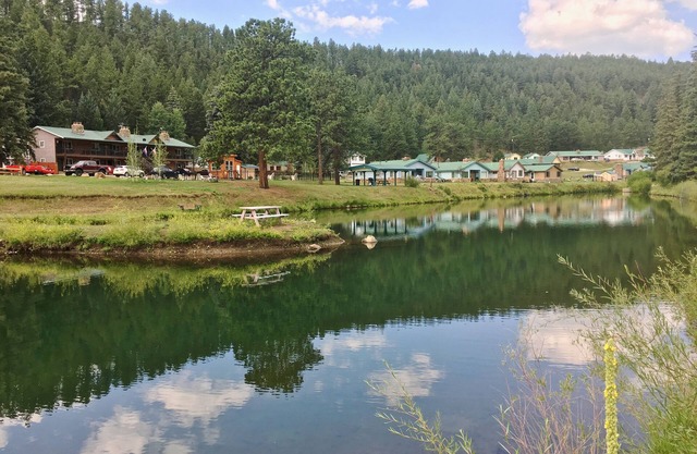 Bailey Lodge