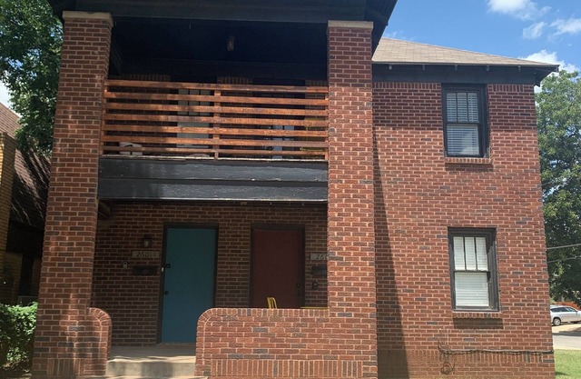 Balcony, near OCU & Plaza district and fairgrounds