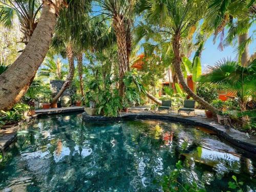 Bali House in Palm Beach w/Gorgeous Htd Pool