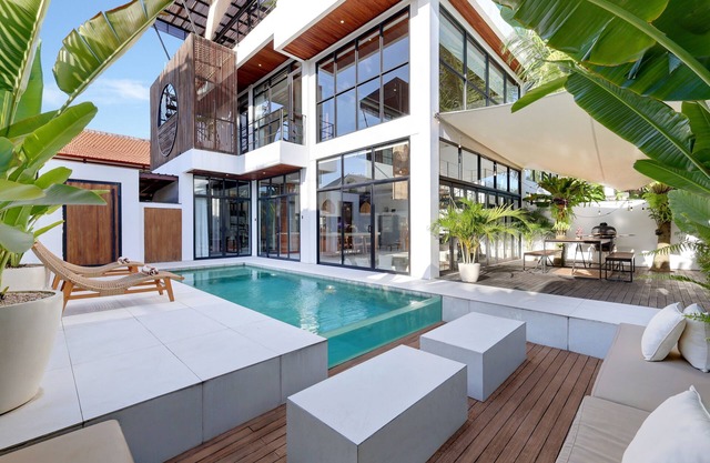 Baliwood Residence Villas by BREIG