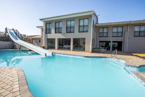 Banana Beach Club C7