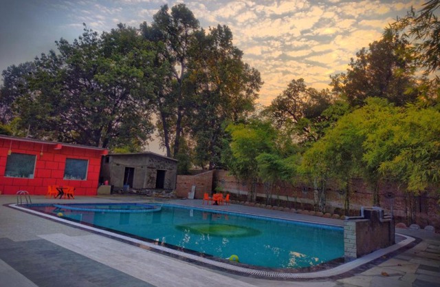 Bandhavgarh Tiger Resort