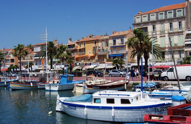 BANDOL Proche Centre Port & Plage - VILLA 97 m² sur Terrain Clos 800 m².