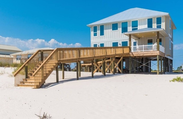 Barefoot - Luxury Beachfront, Private Pool, Elevator