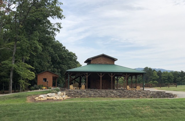Barn Loft with Mountain Views, minutes from Hanging Rock State Park