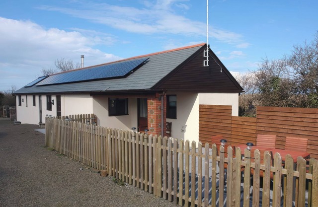 BARN VIEW, pet friendly, country holiday cottage in Welcombe Mouth