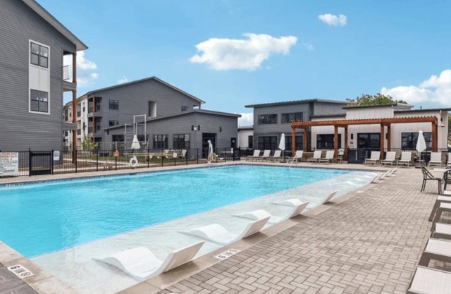 Barsala l Cozy 1BD Retreat in Seguin - Pool, Gym, & More!