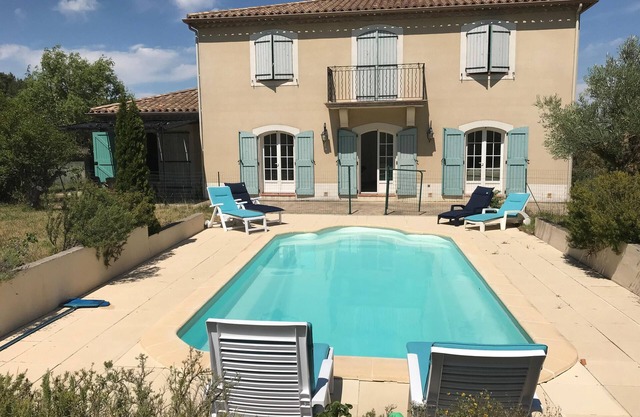 Bastide in Carcassonne with swimming pool