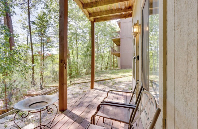 Basye Getaway w/Pool Access, 2 Mi to Bryce Resort