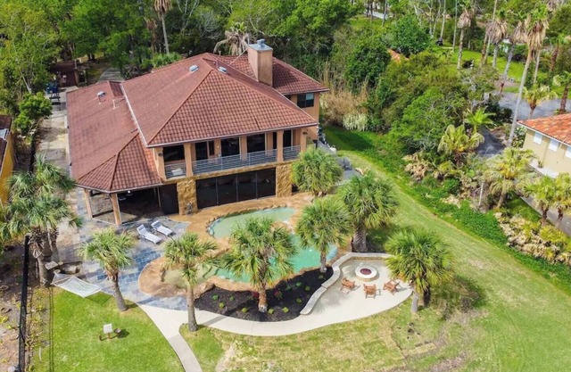 Bay Breeze Estate - Heated Pools, Private Pier, Near Boardwalk & Prime Location!