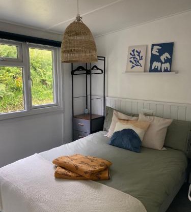 Bay view chalet, 28 Sea Valley
