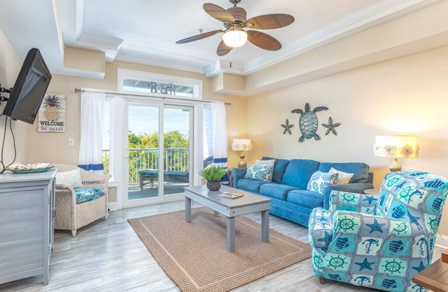 Bay View Villas 107 | Waterfront, Community Pool