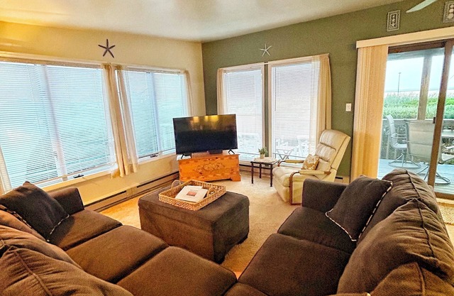BAYFRONT with Beautiful Views and the Best Sunsets in Barnegat Light!